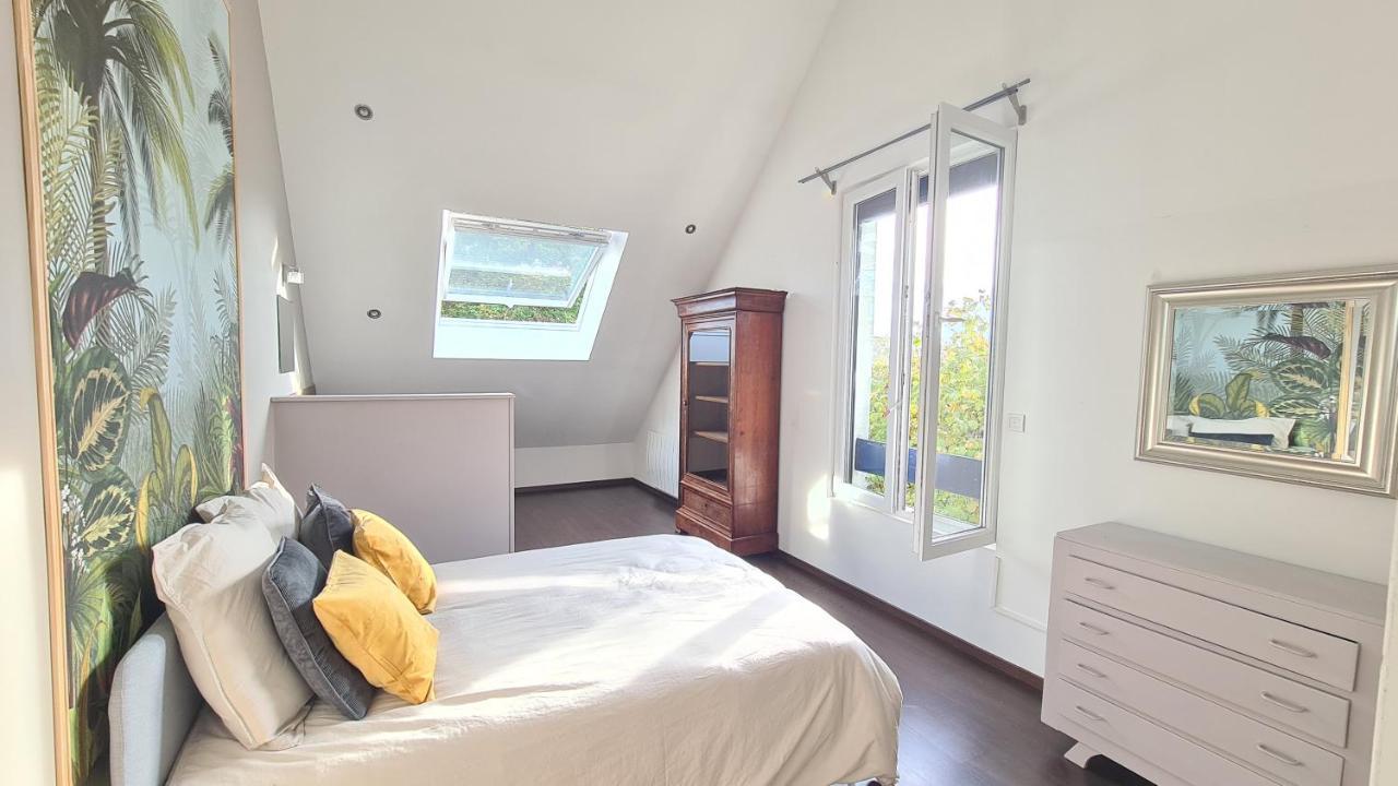 Villa Avec Vue Panoramique ชาร์เลอวิลล์-เมซิแยร์ ภายนอก รูปภาพ